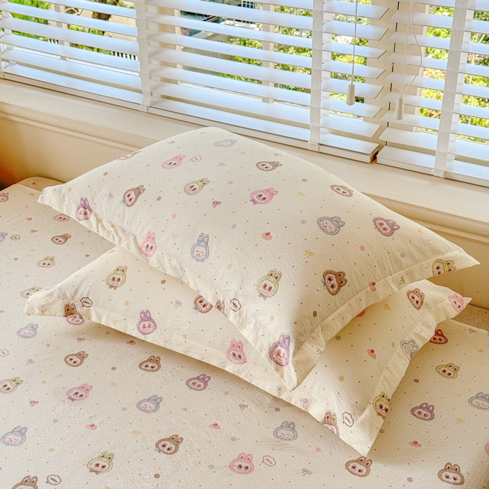 91家纺网 家纺一手货源 找家纺 一诺家居 2025新款A类云感双层纱针织棉印花母婴级裸睡床单三件套 量大可优惠 量大可送货 荔枝莓莓