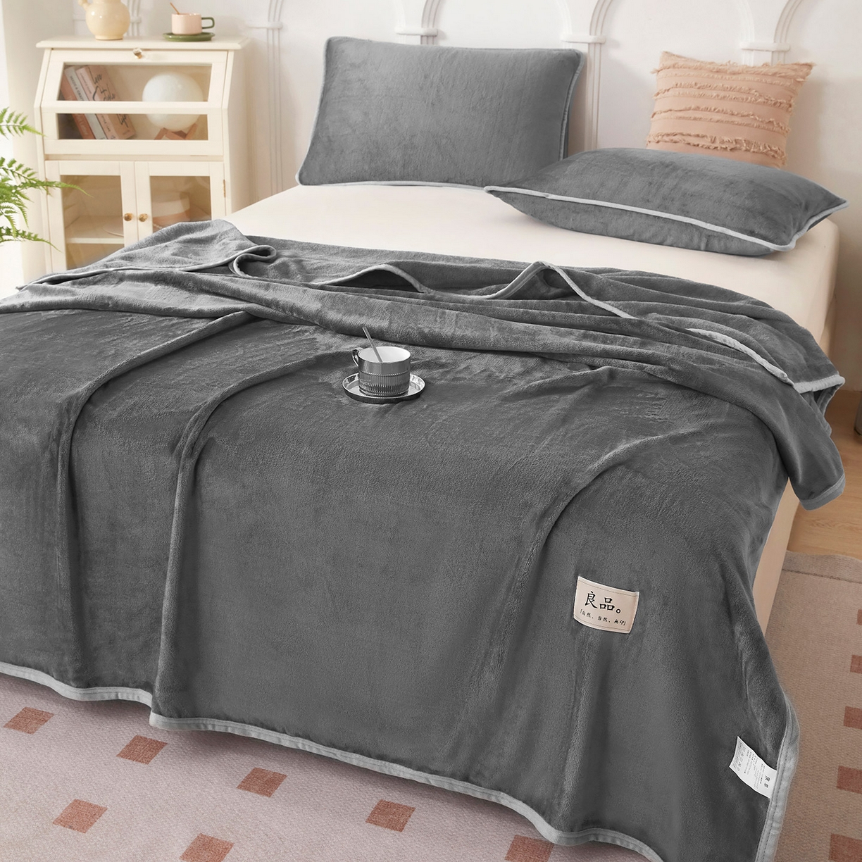 91家纺网 家纺一手货源 找家纺 悦织湾家纺 2025新款牛奶绒毛毯高克重日式良品盖毯毯子办公室休闲沙发毯跨境专供外贸出口 太空灰