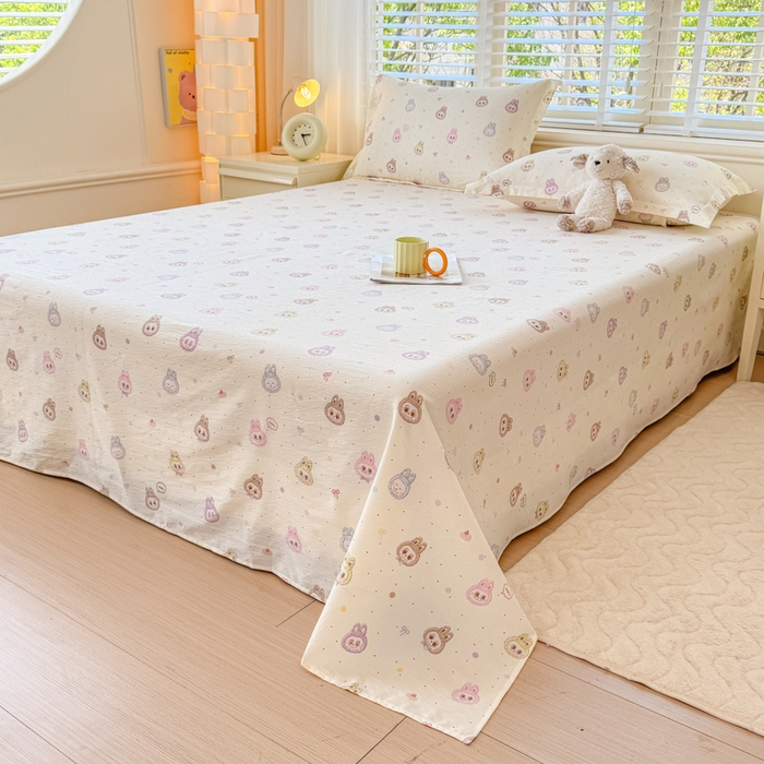 91家纺网 家纺一手货源 找家纺 一诺家居 2025新款A类云感双层纱针织棉印花母婴级裸睡床单三件套 量大可优惠 量大可送货 荔枝莓莓