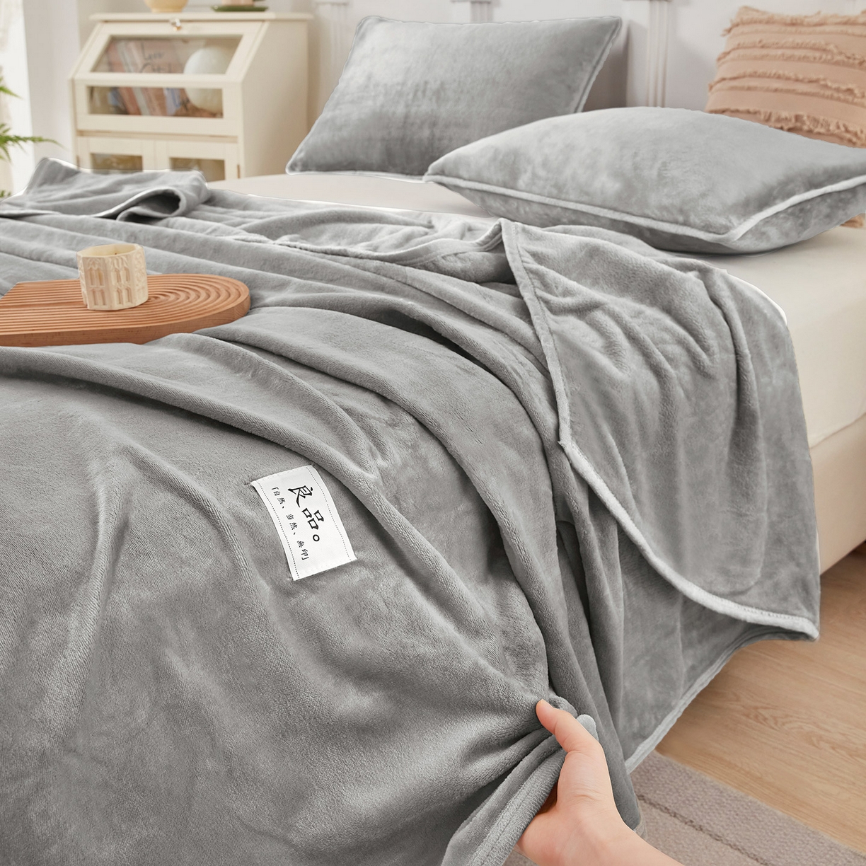 91家纺网 家纺一手货源 找家纺 悦织湾家纺 2025新款牛奶绒毛毯高克重日式良品盖毯毯子办公室休闲沙发毯跨境专供外贸出口 银灰