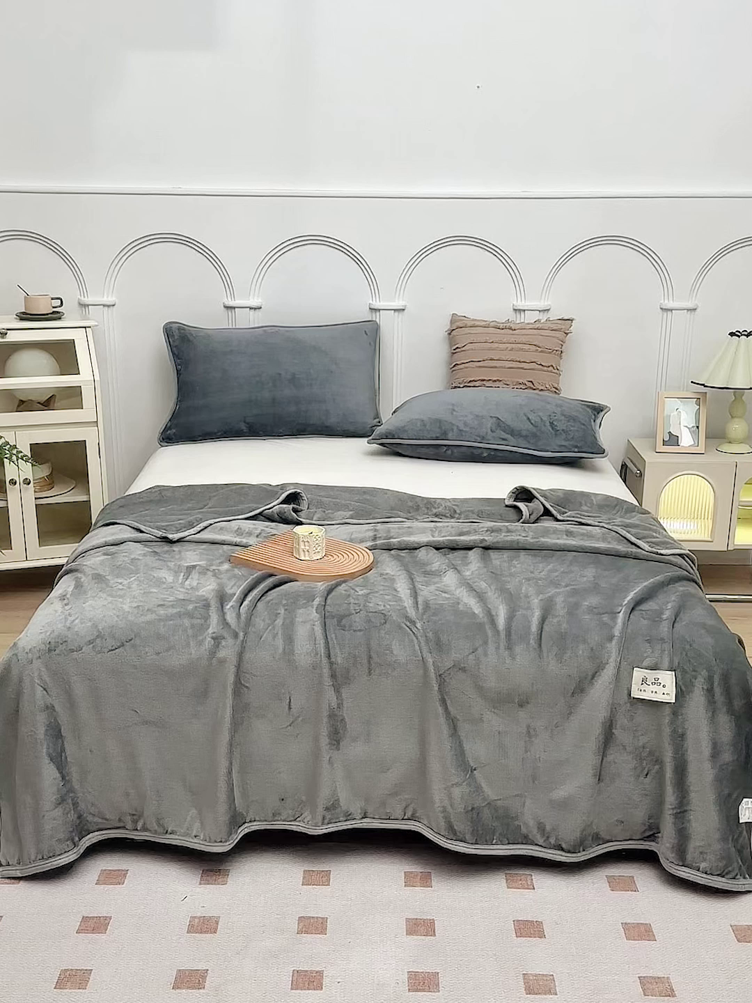 91家纺网 家纺一手货源 找家纺 悦织湾家纺 2025新款牛奶绒毛毯高克重日式良品盖毯毯子办公室休闲沙发毯跨境专供外贸出口 银灰