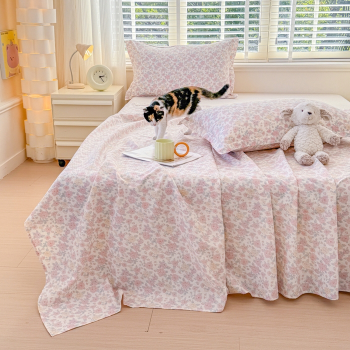 91家纺网 家纺一手货源 找家纺 一诺家居 2025新款A类云感双层纱针织棉印花母婴级裸睡床单三件套 量大可优惠 量大可送货 蔷薇