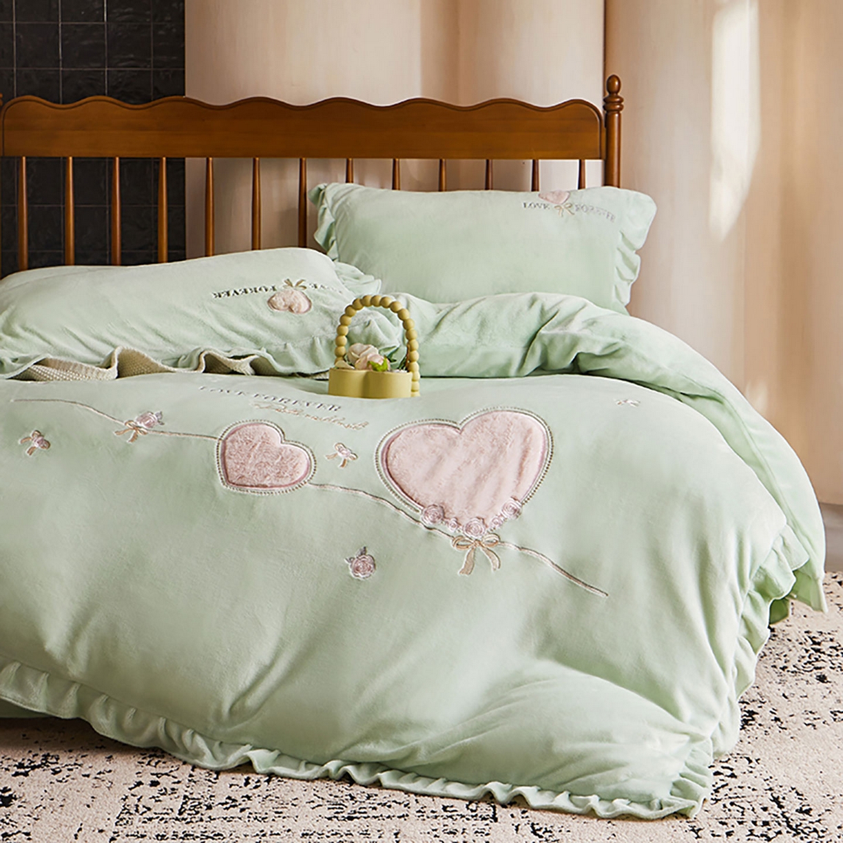 卡初家居（原微来） 2025新款秋冬A类亲肤牛奶绒刺绣款四件套-暖阁系列（提供买家秀） 暖阁-新芽绿