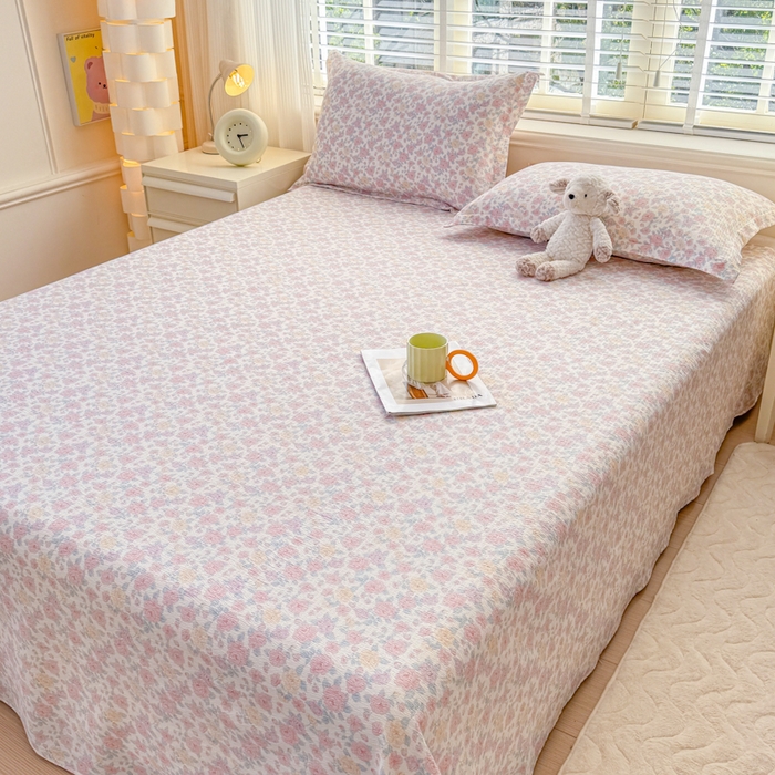 91家纺网 家纺一手货源 找家纺 一诺家居 2025新款A类云感双层纱针织棉印花母婴级裸睡床单三件套 量大可优惠 量大可送货 蔷薇