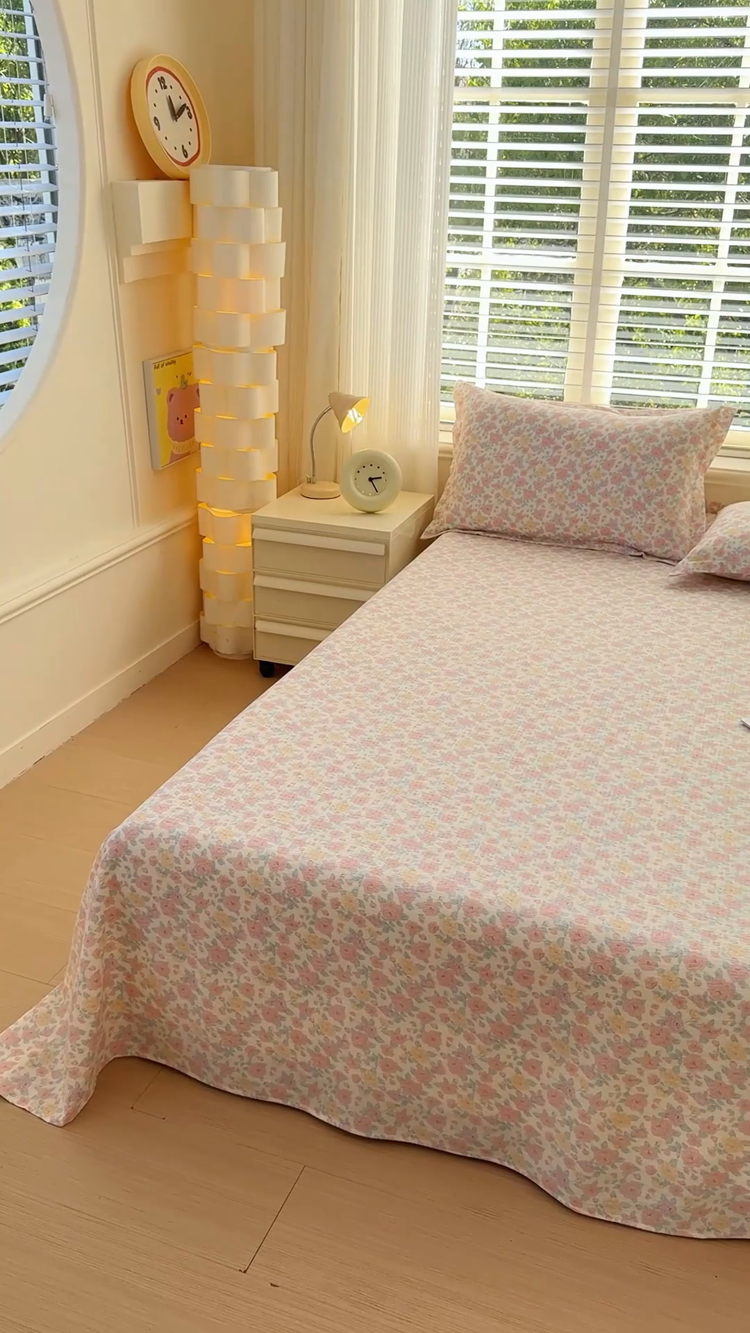 91家纺网 家纺一手货源 找家纺 一诺家居 2025新款A类云感双层纱针织棉印花母婴级裸睡床单三件套 量大可优惠 量大可送货 蔷薇