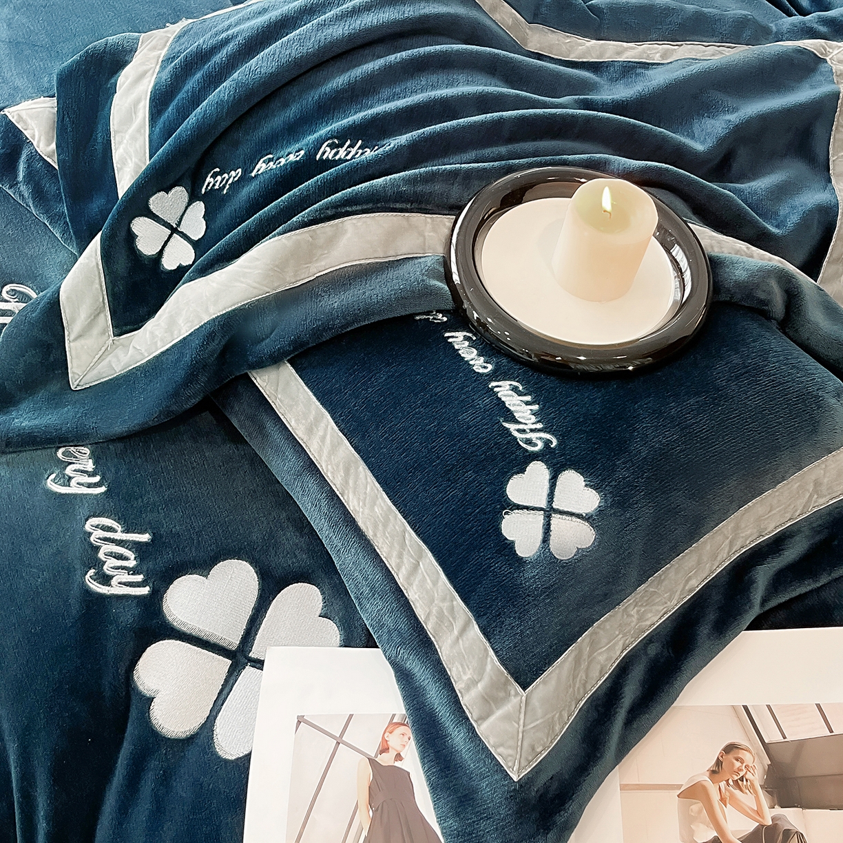 91家纺网 家纺一手货源 找家纺 妮恒美家纺 2025新款牛奶绒刺绣四件套-简爱系列 简爱-藏蓝