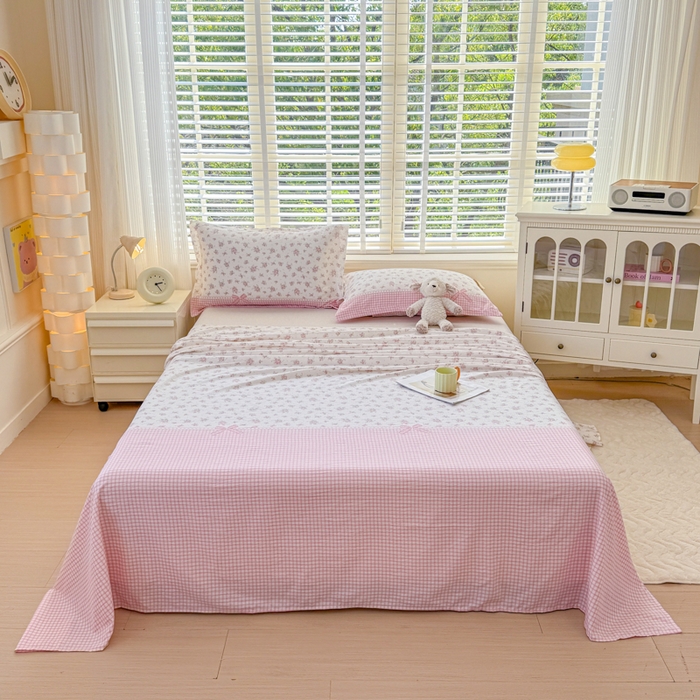 91家纺网 家纺一手货源 找家纺 一诺家居 2025新款A类云感双层纱针织棉印花母婴级裸睡床单三件套 量大可优惠 量大可送货 桃夭