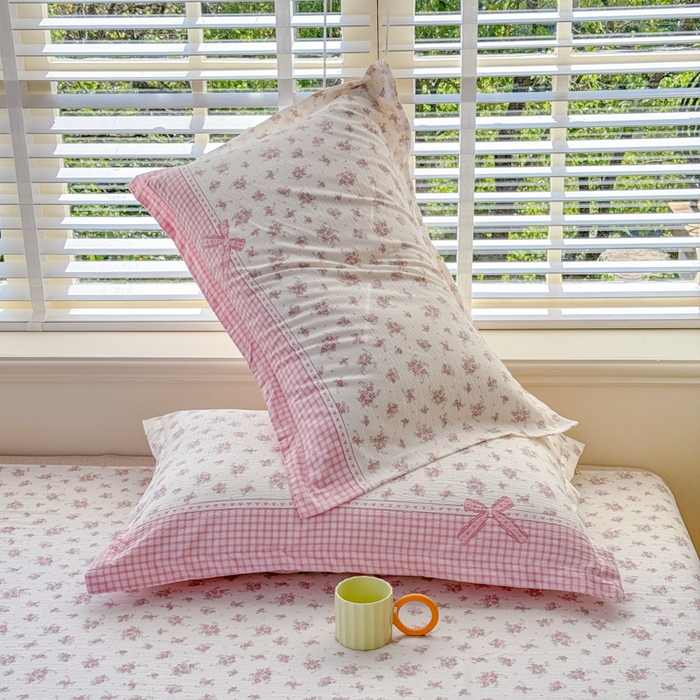 91家纺网 家纺一手货源 找家纺 一诺家居 2025新款A类云感双层纱针织棉印花母婴级裸睡床单三件套 量大可优惠 量大可送货 桃夭