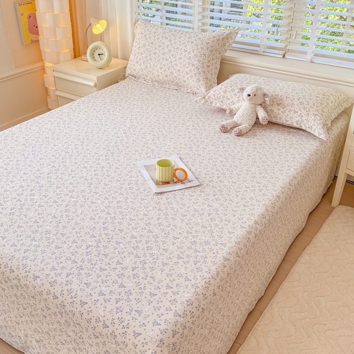 91家纺网 家纺一手货源 找家纺 一诺家居 2025新款A类云感双层纱针织棉印花母婴级裸睡床单三件套 量大可优惠 量大可送货 兔兔花园