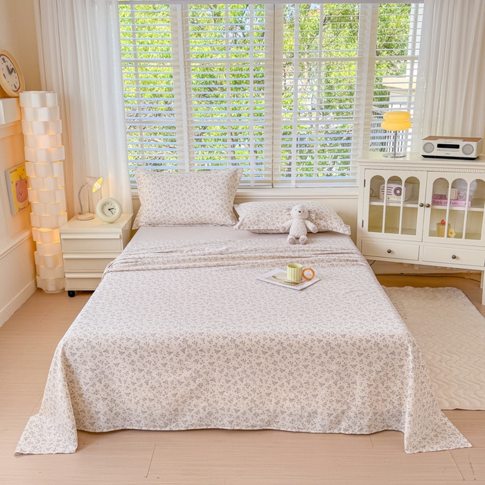 91家纺网 家纺一手货源 找家纺 一诺家居 2025新款A类云感双层纱针织棉印花母婴级裸睡床单三件套 量大可优惠 量大可送货 兔兔花园