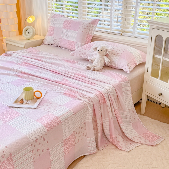 91家纺网 家纺一手货源 找家纺 一诺家居 2025新款A类云感双层纱针织棉印花母婴级裸睡床单三件套 量大可优惠 量大可送货 云纱