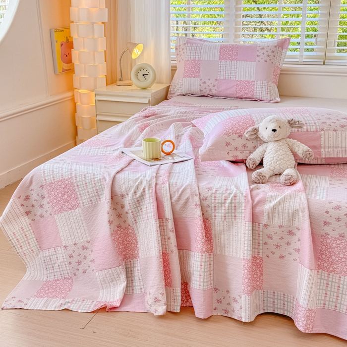 91家纺网 家纺一手货源 找家纺 一诺家居 2025新款A类云感双层纱针织棉印花母婴级裸睡床单三件套 量大可优惠 量大可送货 云纱