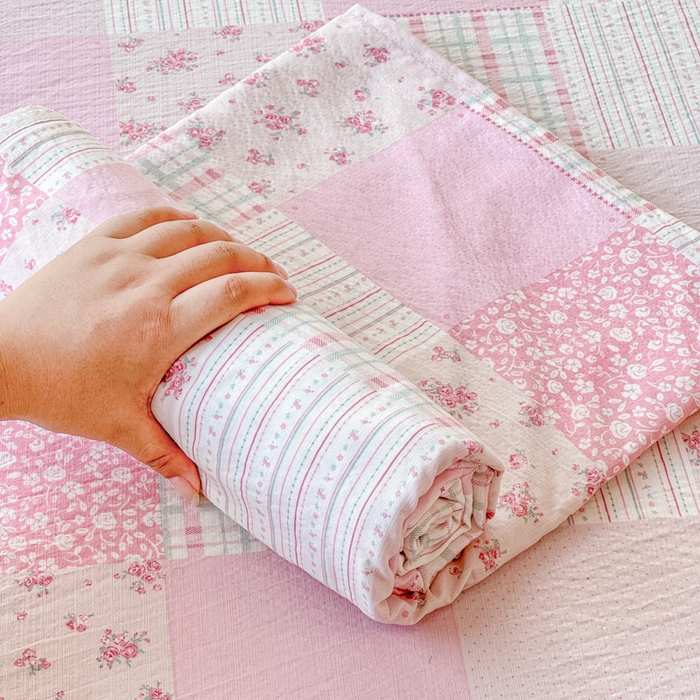 91家纺网 家纺一手货源 找家纺 一诺家居 2025新款A类云感双层纱针织棉印花母婴级裸睡床单三件套 量大可优惠 量大可送货 云纱