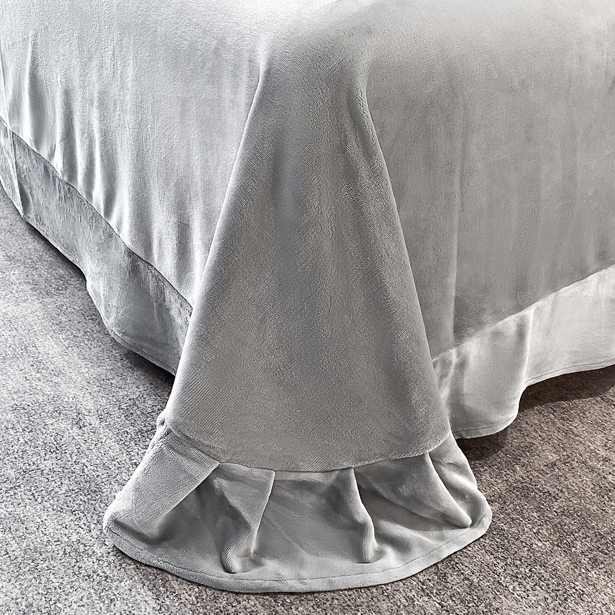 91家纺网 家纺一手货源 找家纺 妮恒美家纺 2025新款牛奶绒刺绣四件套-简爱系列 简爱-焦糖＋浅灰