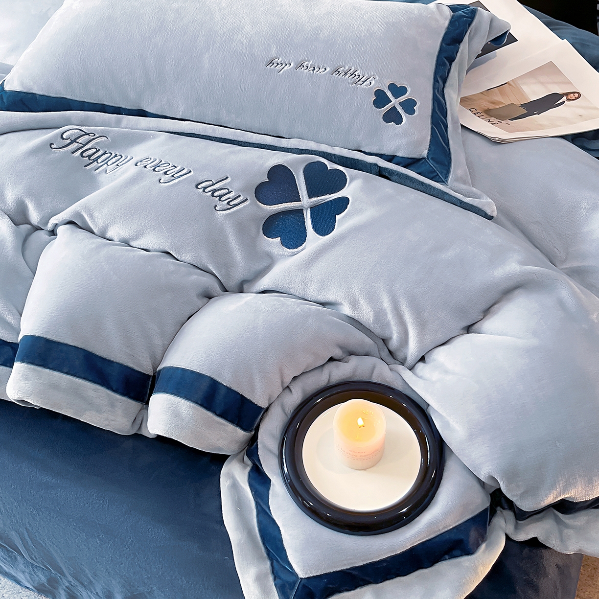 91家纺网 家纺一手货源 找家纺 妮恒美家纺 2025新款牛奶绒刺绣四件套-简爱系列 简爱-浅蓝＋故宫蓝