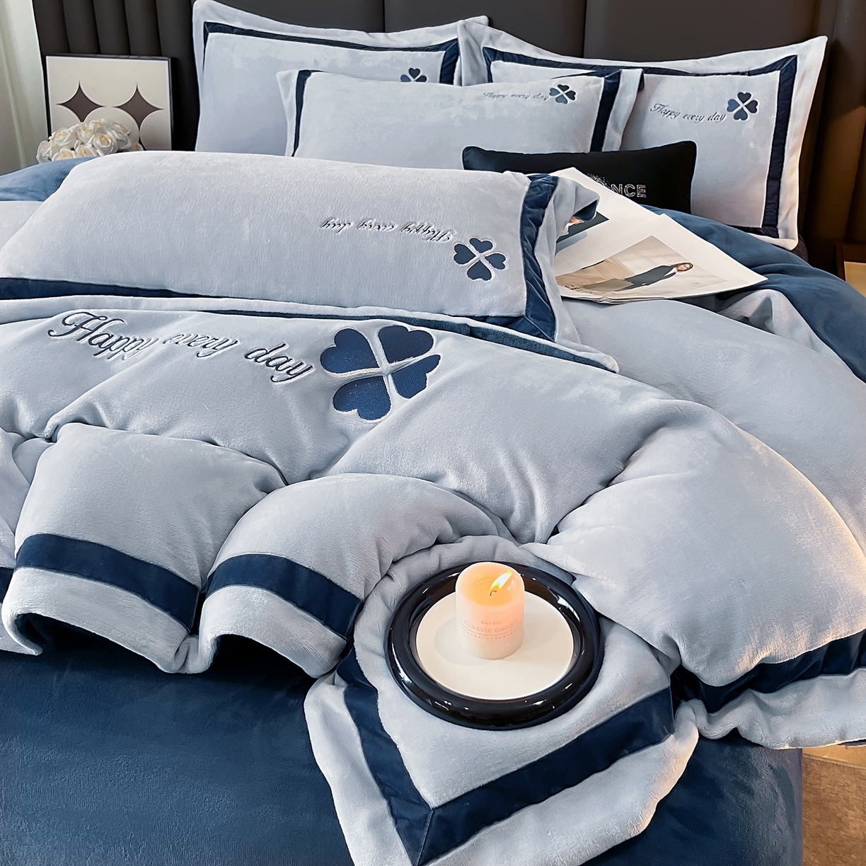 91家纺网 家纺一手货源 找家纺 妮恒美家纺 2025新款牛奶绒刺绣四件套-简爱系列 简爱-浅蓝＋故宫蓝