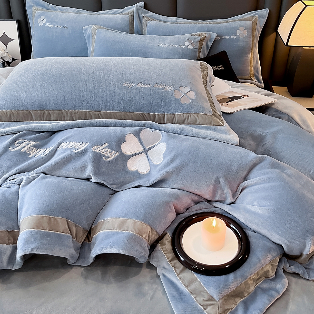 91家纺网 家纺一手货源 找家纺 妮恒美家纺 2025新款牛奶绒刺绣四件套-简爱系列 简爱-石英灰＋浅灰