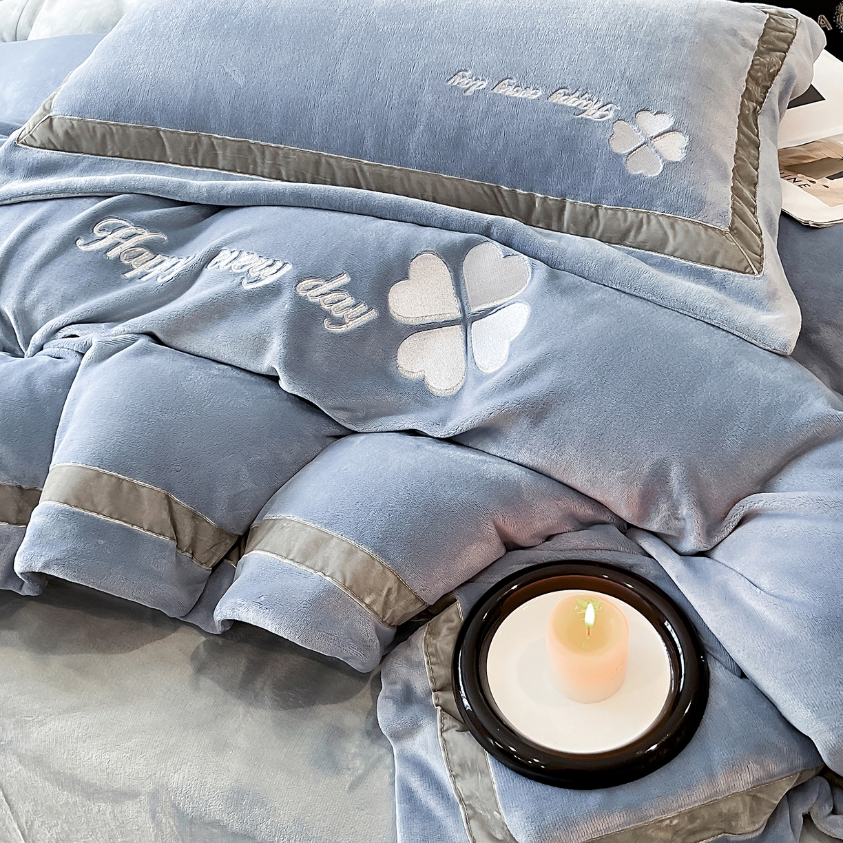 91家纺网 家纺一手货源 找家纺 妮恒美家纺 2025新款牛奶绒刺绣四件套-简爱系列 简爱-石英灰＋浅灰