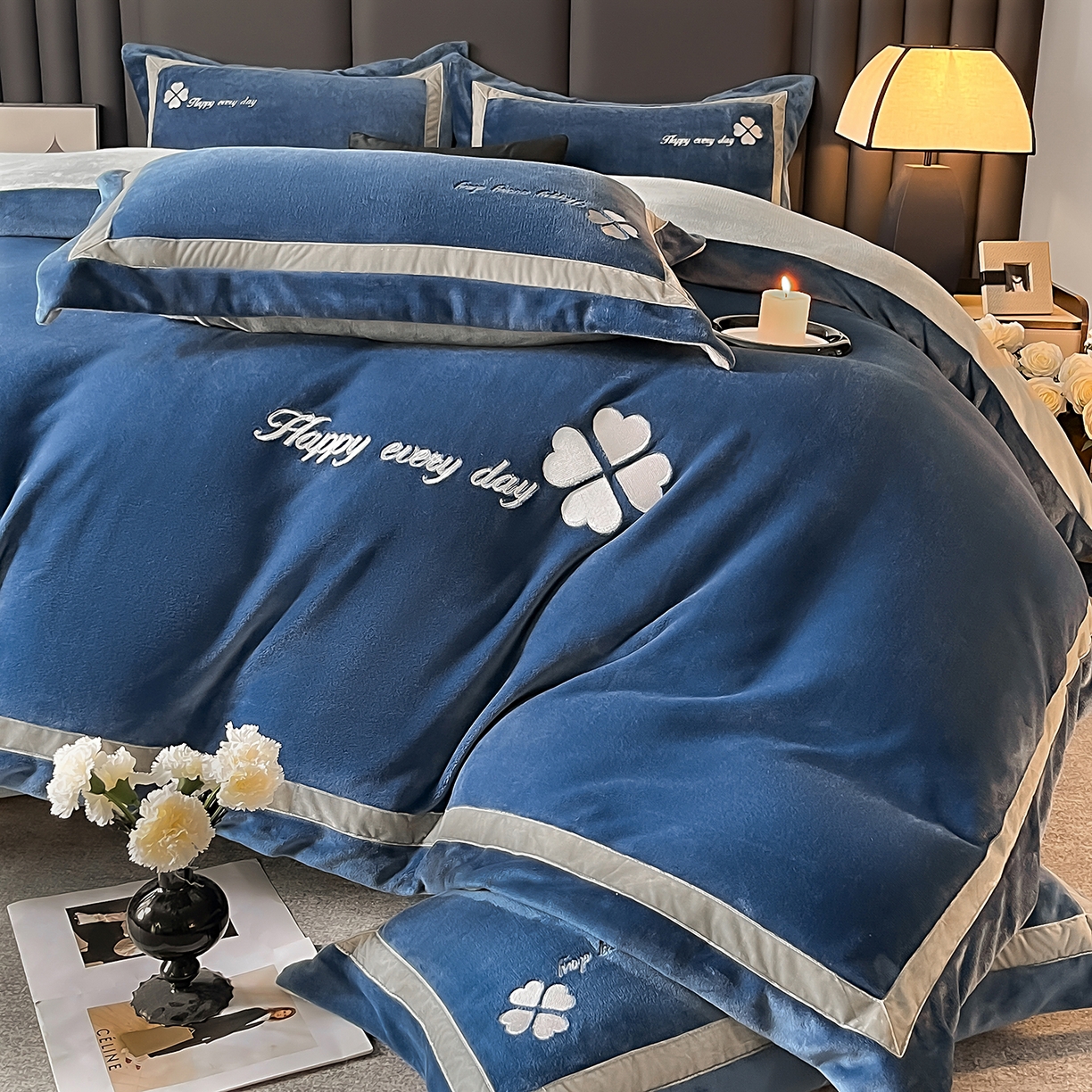 91家纺网 家纺一手货源 找家纺 妮恒美家纺 2025新款牛奶绒刺绣四件套-简爱系列 简爱-雾蓝＋浅灰