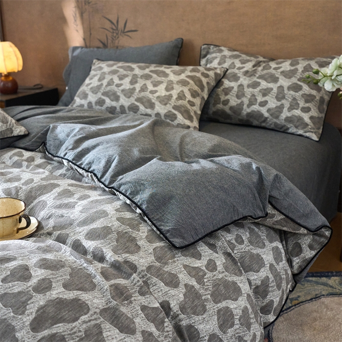 91家纺网 家纺一手货源 找家纺 兰紫橙家纺 2025新款全棉纯棉嵌边色织提花四件套 罗曼人生-咖啡