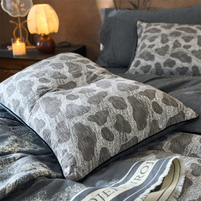 91家纺网 家纺一手货源 找家纺 兰紫橙家纺 2025新款全棉纯棉嵌边色织提花四件套 罗曼人生-咖啡