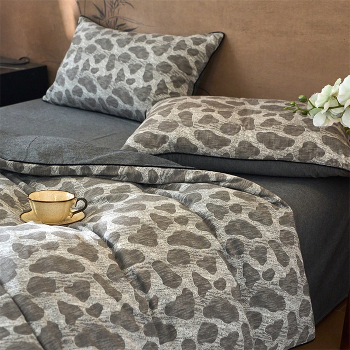 91家纺网 家纺一手货源 找家纺 兰紫橙家纺 2025新款全棉纯棉嵌边色织提花四件套 罗曼人生-咖啡