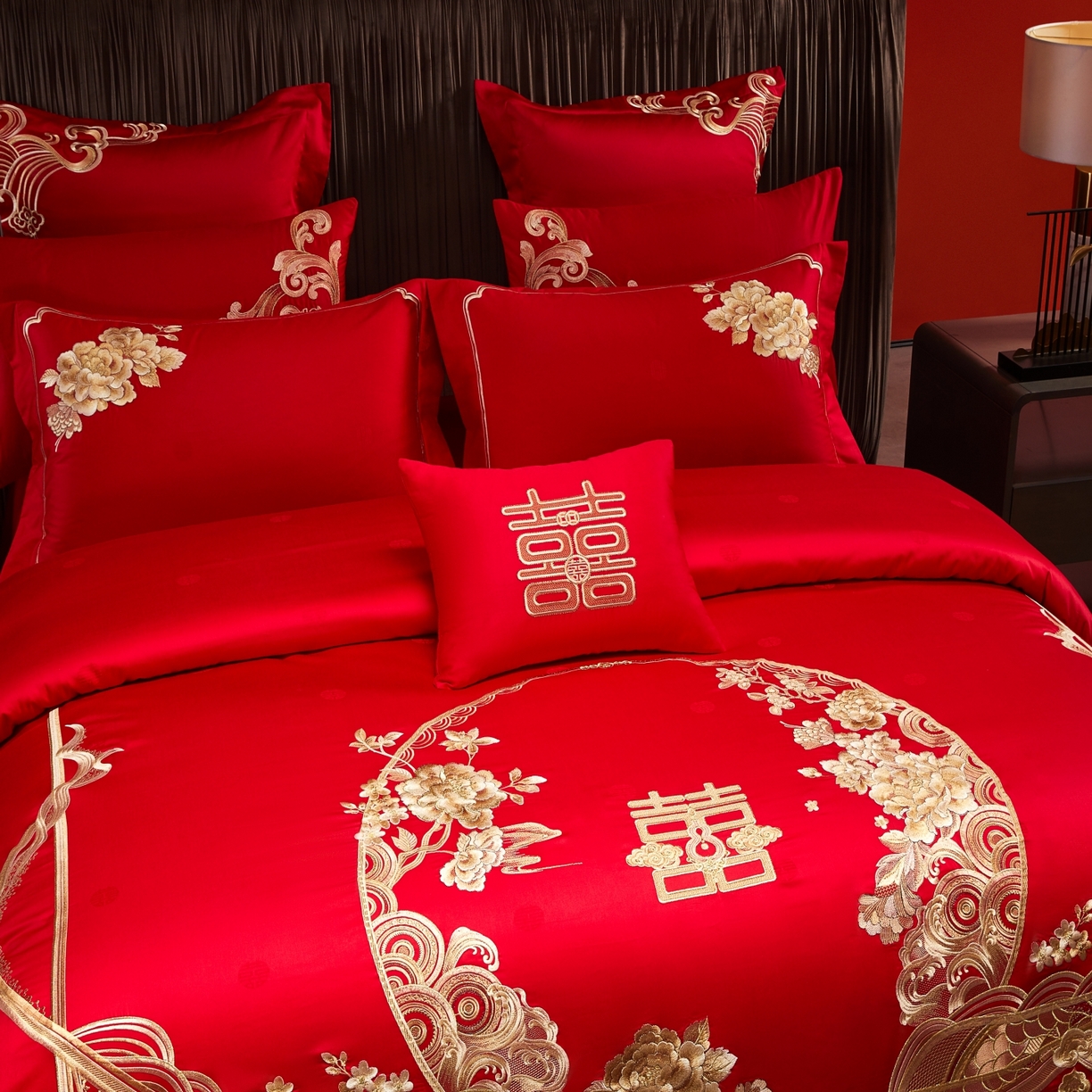 91家纺网 家纺一手货源 找家纺 宏羽纺家纺 2025新款高支高密纯棉婚庆系列四件套 花开富贵-金色