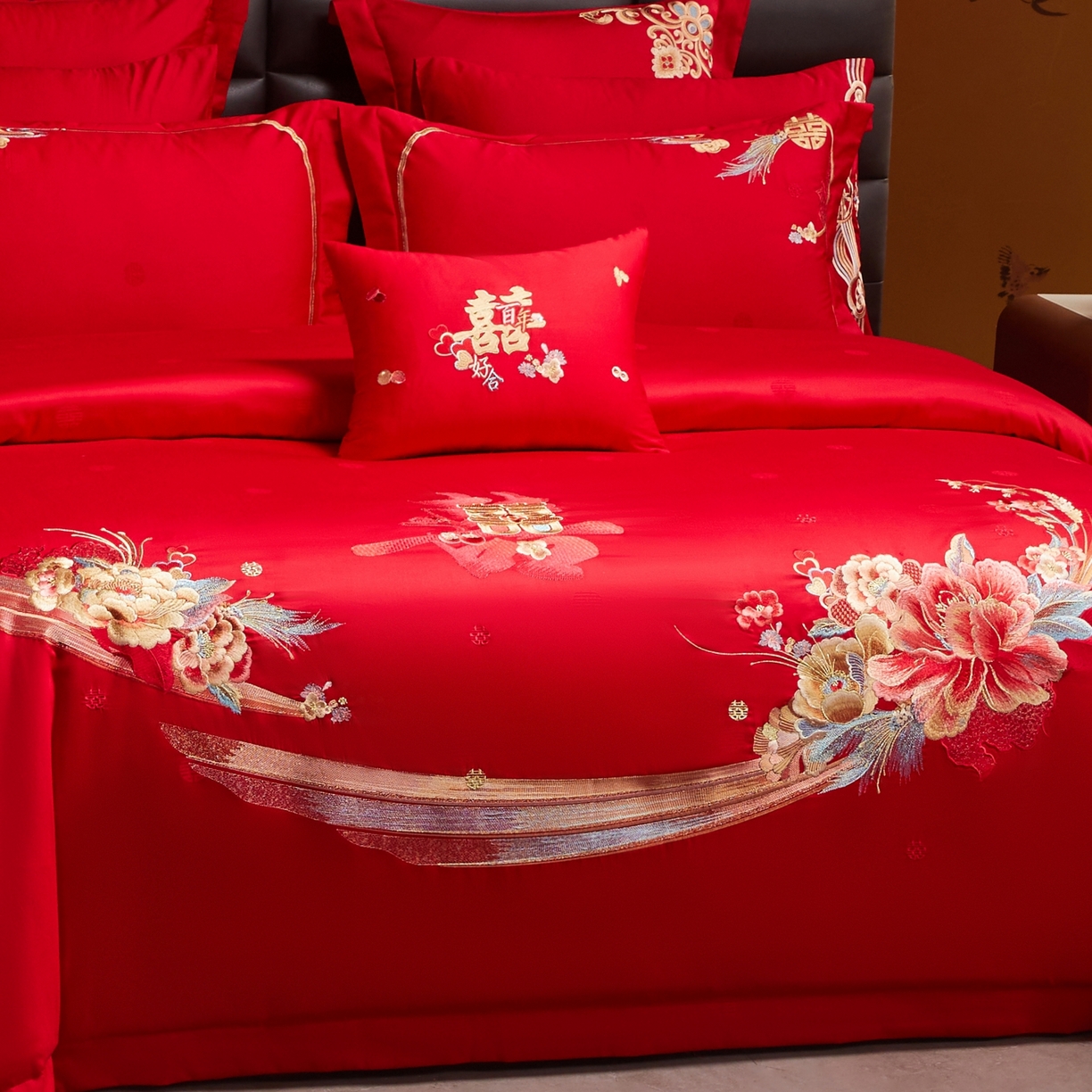 91家纺网 家纺一手货源 找家纺 宏羽纺家纺 2025新款高支高密纯棉婚庆系列四件套 浪漫相随