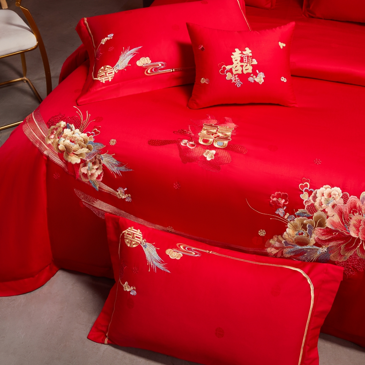 91家纺网 家纺一手货源 找家纺 宏羽纺家纺 2025新款高支高密纯棉婚庆系列四件套 浪漫相随