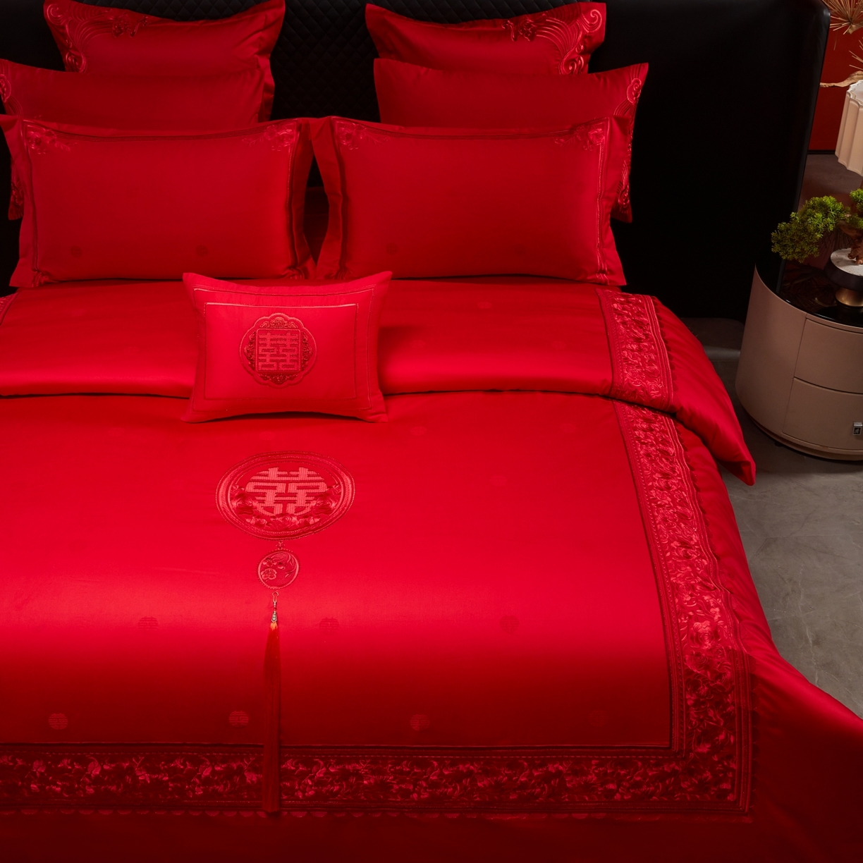 91家纺网 家纺一手货源 找家纺 宏羽纺家纺 2025新款高支高密纯棉婚庆系列四件套 玫瑰花海-红色