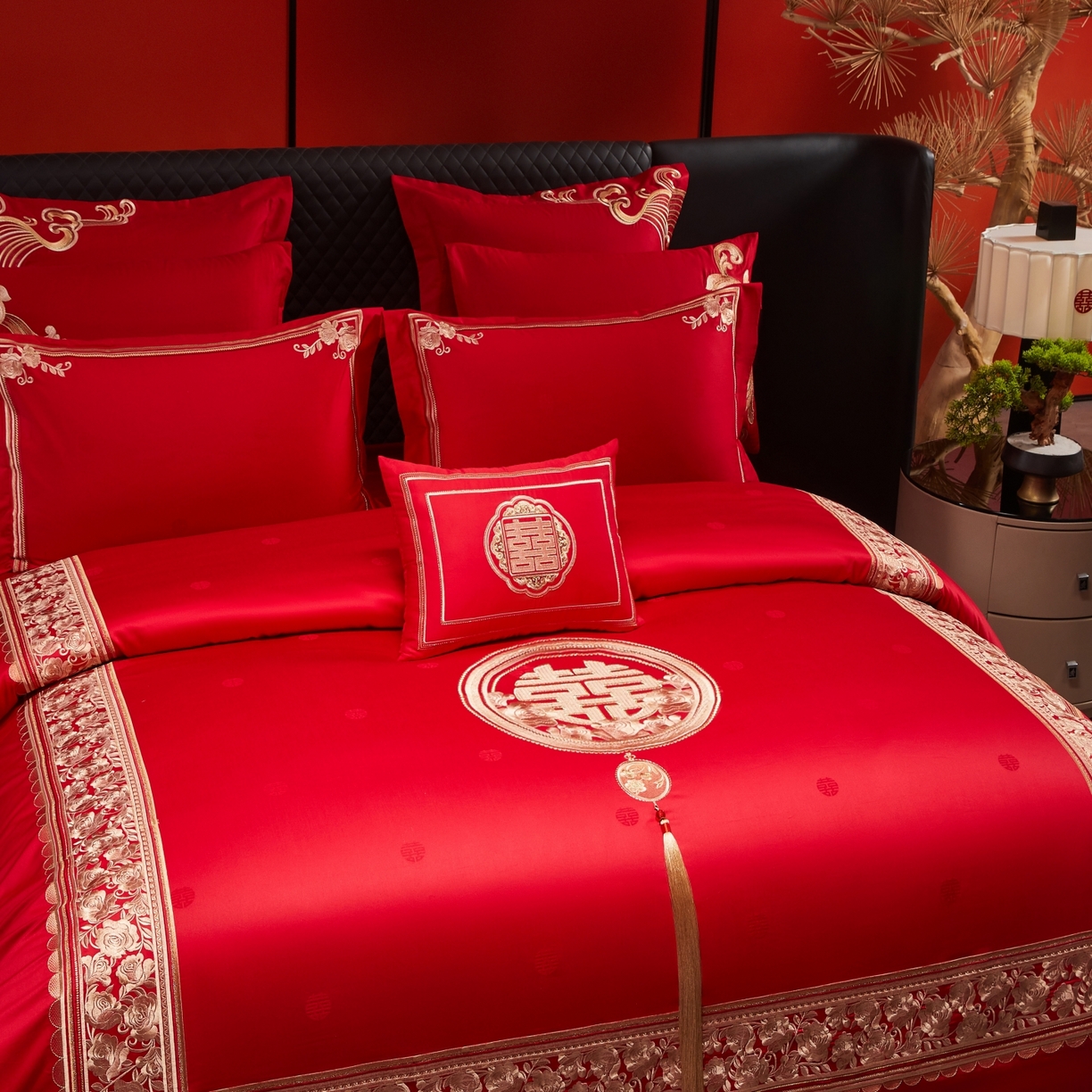 91家纺网 家纺一手货源 找家纺 宏羽纺家纺 2025新款高支高密纯棉婚庆系列四件套 玫瑰花海-金色