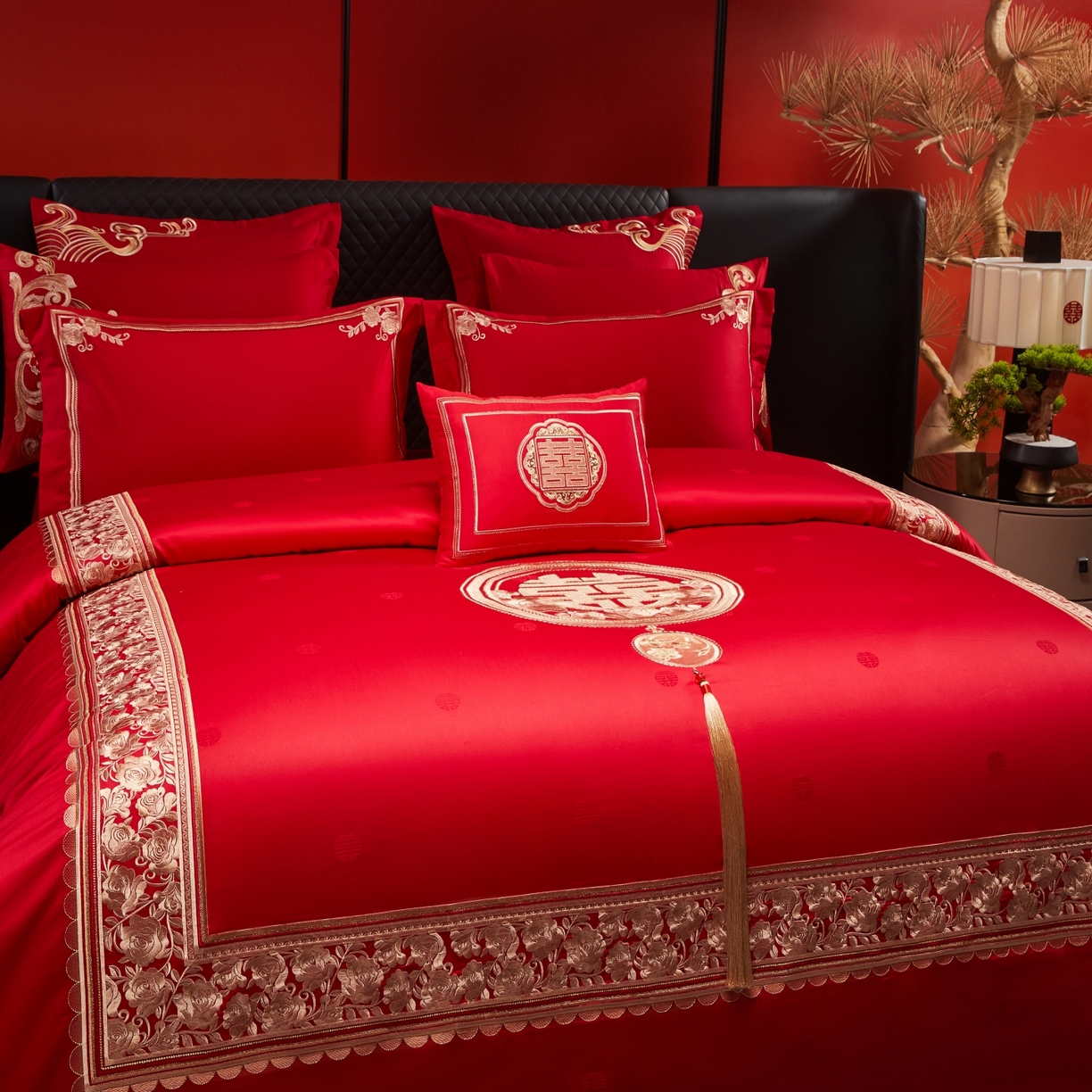 91家纺网 家纺一手货源 找家纺 宏羽纺家纺 2025新款高支高密纯棉婚庆系列四件套 玫瑰花海-金色