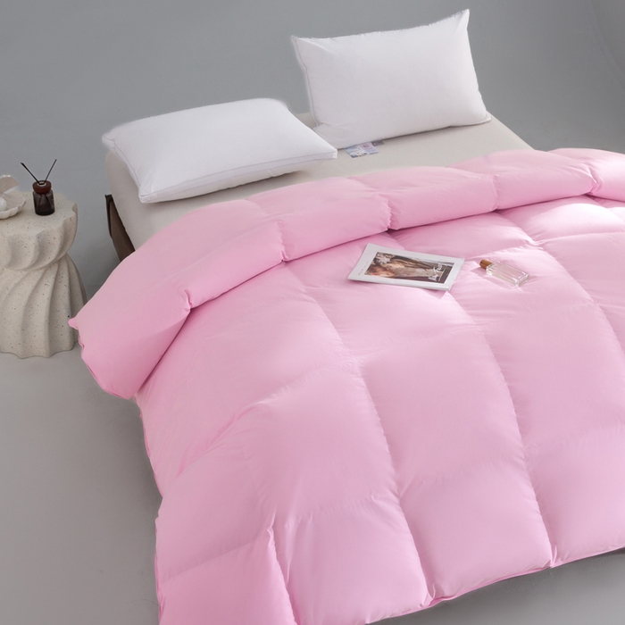 91家纺网 家纺一手货源 找家纺 明羽羽绒 2025新款全棉防羽布平面款羽绒被可定制鹅绒被鸭绒被被子被芯 平面款-少女粉