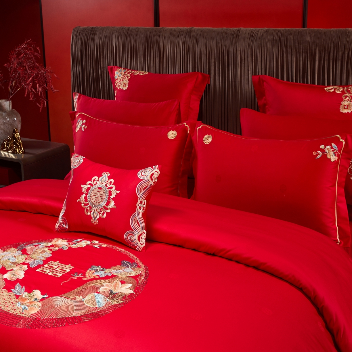 91家纺网 家纺一手货源 找家纺 宏羽纺家纺 2025新款高支高密纯棉婚庆系列四件套 诗情花语