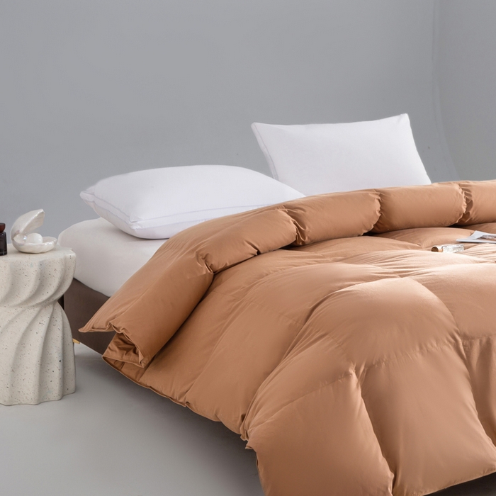 91家纺网 家纺一手货源 找家纺 明羽羽绒 2025新款全棉防羽布平面款羽绒被可定制鹅绒被鸭绒被被子被芯 平面款-深咖