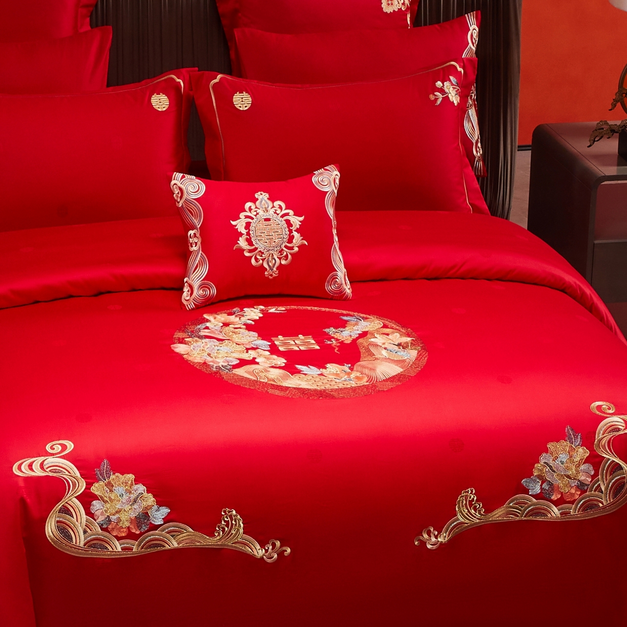 91家纺网 家纺一手货源 找家纺 宏羽纺家纺 2025新款高支高密纯棉婚庆系列四件套 诗情花语