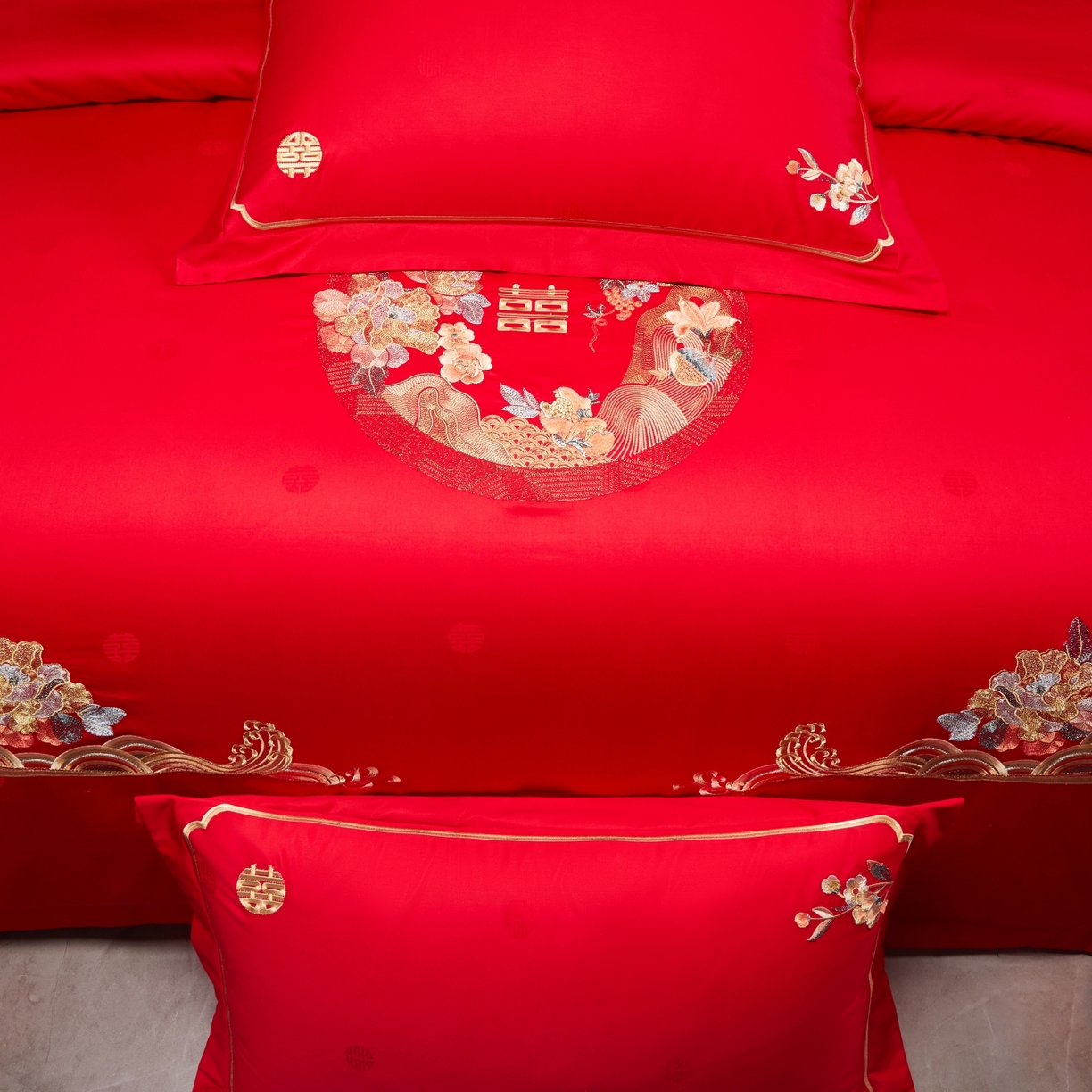 91家纺网 家纺一手货源 找家纺 宏羽纺家纺 2025新款高支高密纯棉婚庆系列四件套 诗情花语