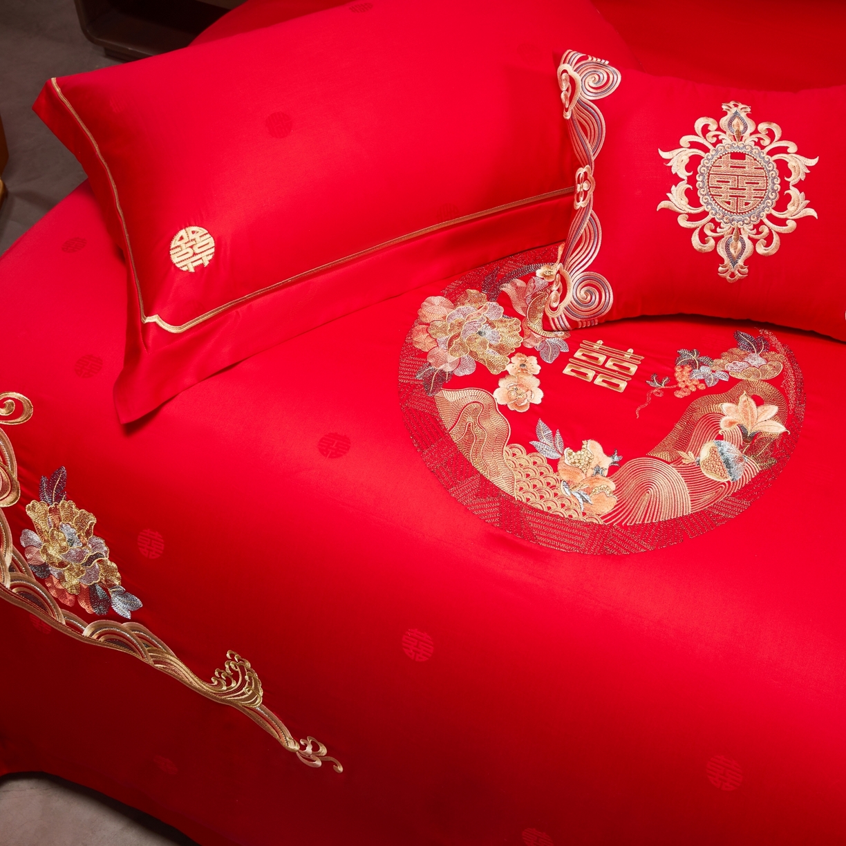 91家纺网 家纺一手货源 找家纺 宏羽纺家纺 2025新款高支高密纯棉婚庆系列四件套 诗情花语