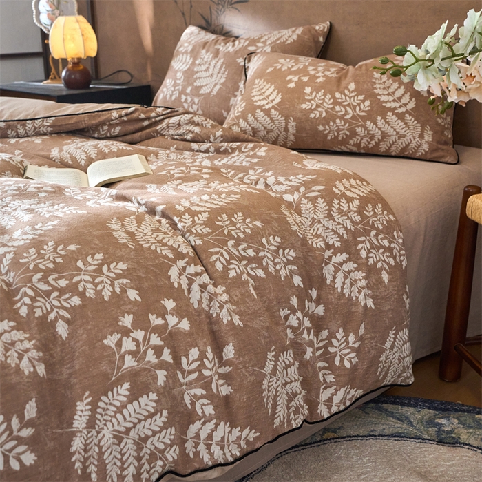 91家纺网 家纺一手货源 找家纺 兰紫橙家纺 2025新款全棉纯棉嵌边色织提花四件套 浅叶-红咖