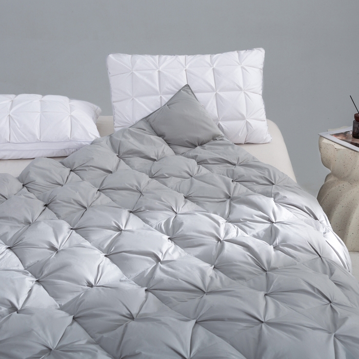 91家纺网 家纺一手货源 找家纺 明羽羽绒 2025新款全棉防羽布纽花款羽绒被可定制鹅绒被鸭绒被被子被芯 纽花款-浅灰