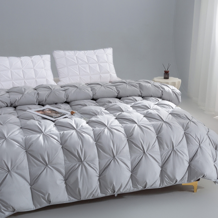 91家纺网 家纺一手货源 找家纺 明羽羽绒 2025新款全棉防羽布纽花款羽绒被可定制鹅绒被鸭绒被被子被芯 纽花款-浅灰