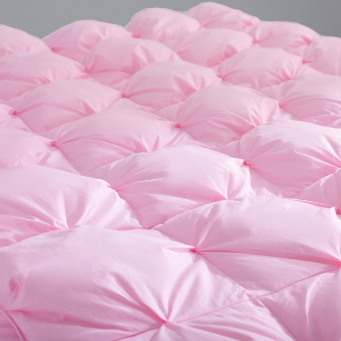 91家纺网 家纺一手货源 找家纺 明羽羽绒 2025新款全棉防羽布纽花款羽绒被可定制鹅绒被鸭绒被被子被芯 纽花款-少女粉