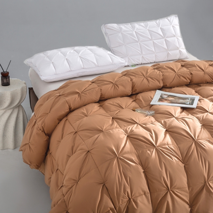 91家纺网 家纺一手货源 找家纺 明羽羽绒 2025新款全棉防羽布纽花款羽绒被可定制鹅绒被鸭绒被被子被芯 纽花款-深咖