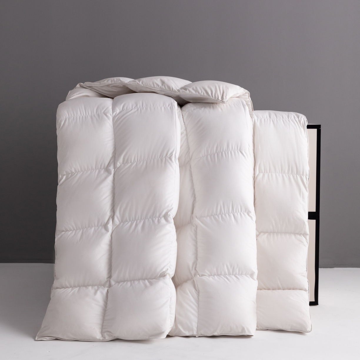 91家纺网 家纺一手货源 找家纺 圣梦莱羽绒家纺 2025款新品跨境出海外贸专供羽绒被（订单）可定制填充重量（gsm） 白色