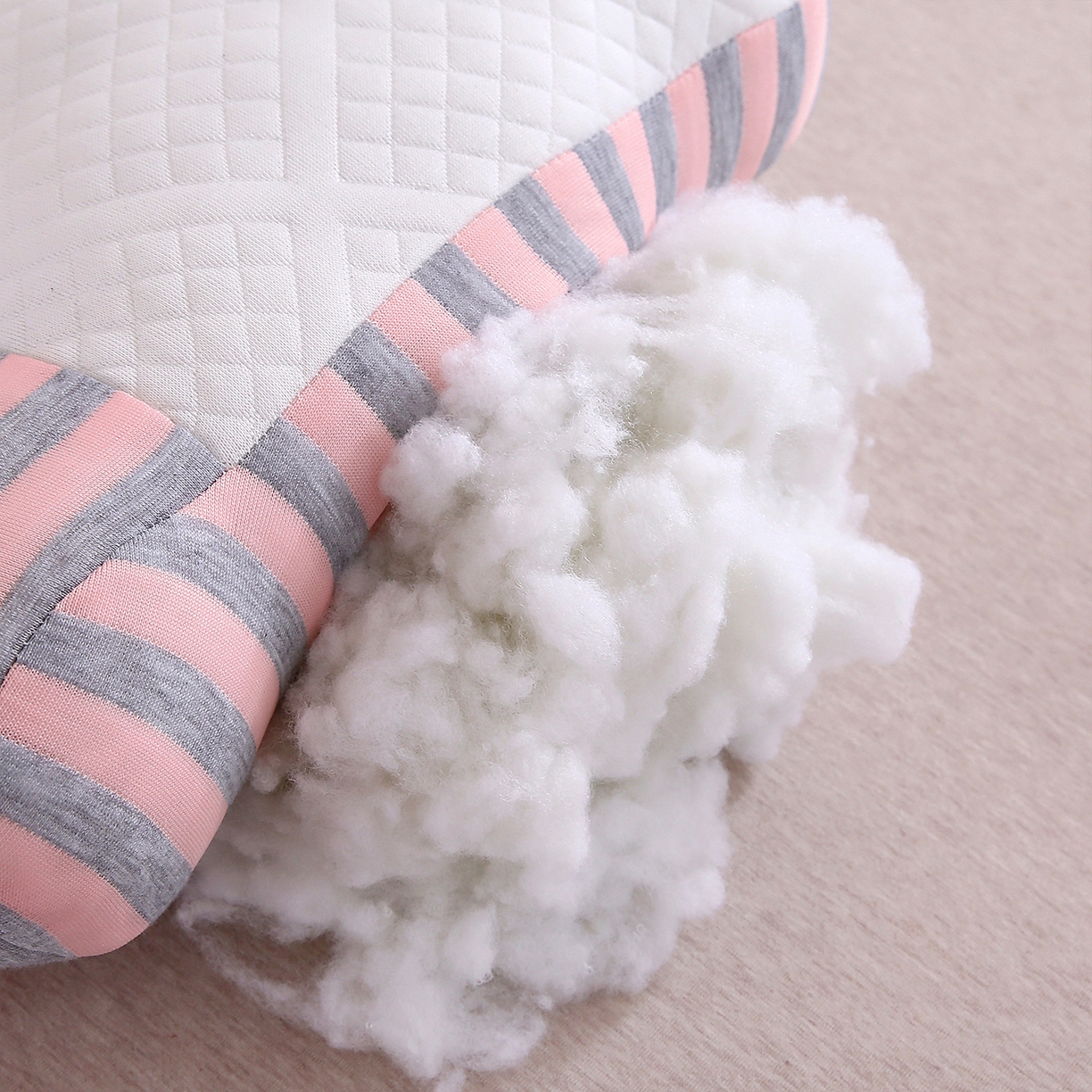 91家纺网 家纺一手货源 找家纺 （总）梦叶草 2025新款SPA护颈椎枕助睡眠情侣反牵引侧睡枕头枕芯