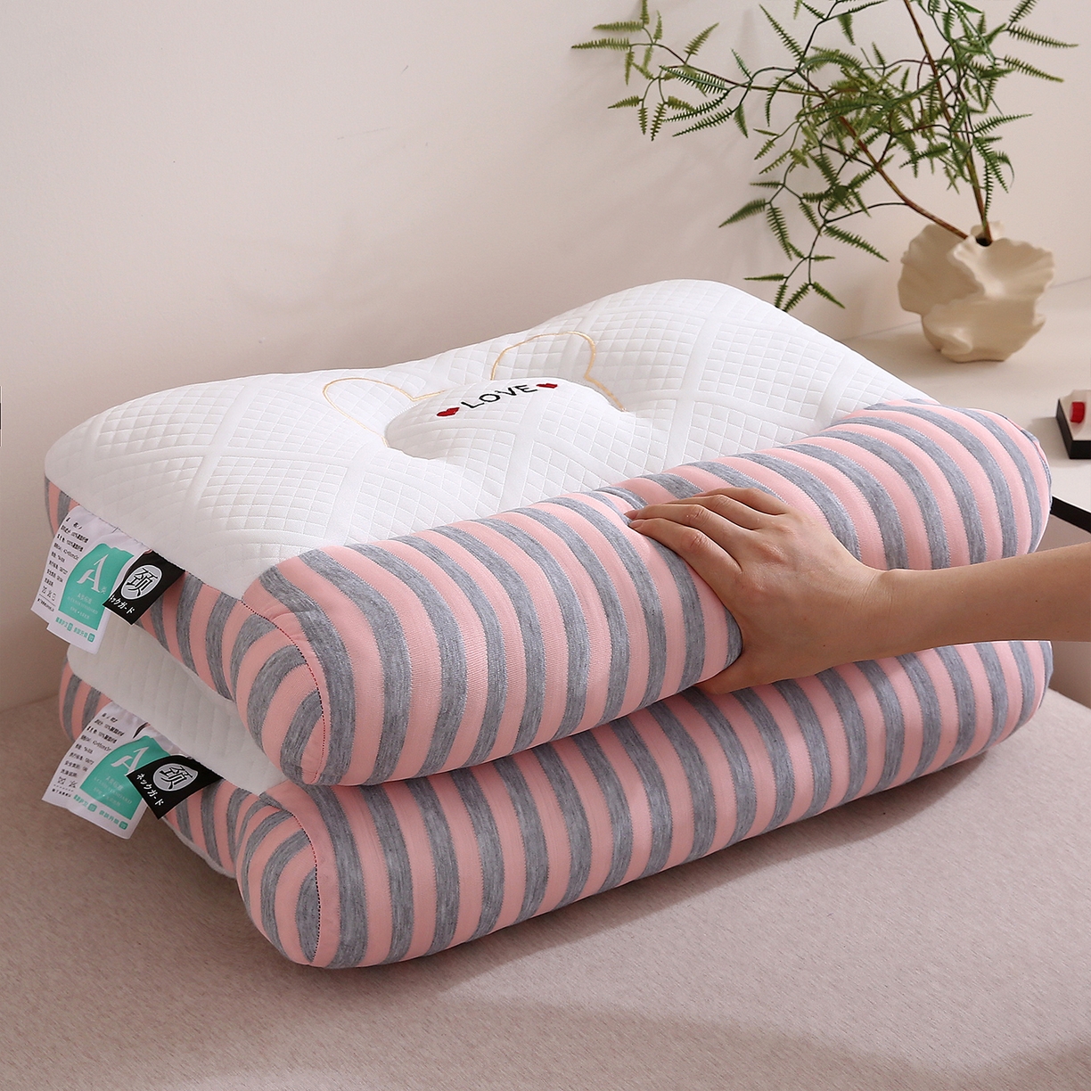 91家纺网 家纺一手货源 找家纺 （总）梦叶草 2025新款SPA护颈椎枕助睡眠情侣反牵引侧睡枕头枕芯