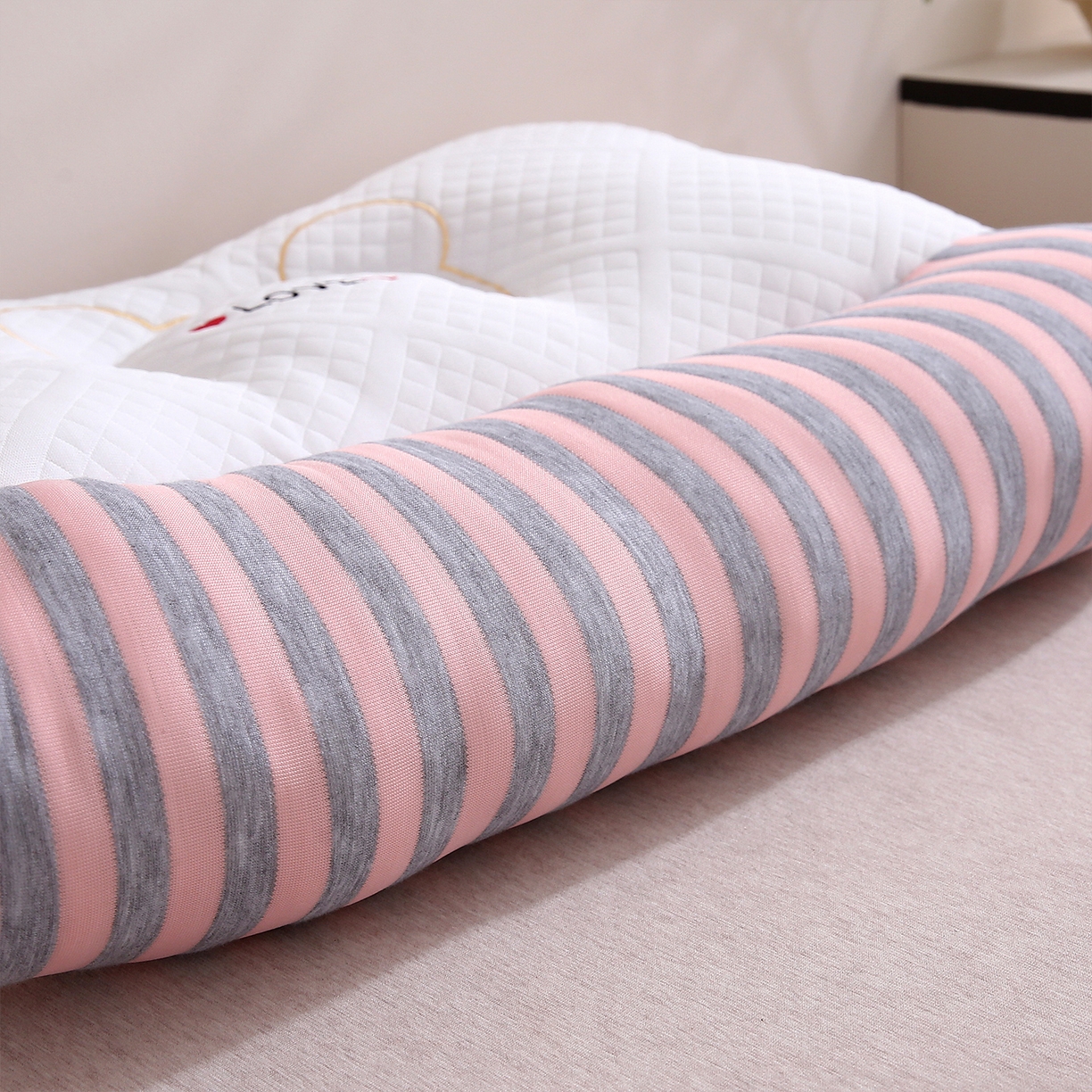 91家纺网 家纺一手货源 找家纺 梦叶草 2025新款SPA护颈椎枕助睡眠情侣反牵引侧睡枕头枕芯 情侣LOVE护颈枕-粉色