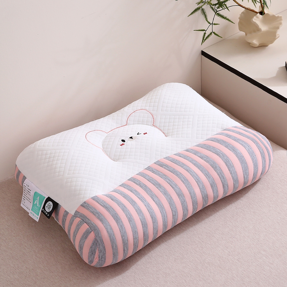 91家纺网 家纺一手货源 找家纺 梦叶草 2025新款SPA护颈椎枕助睡眠情侣反牵引侧睡枕头枕芯 情侣笑脸护颈枕-粉色