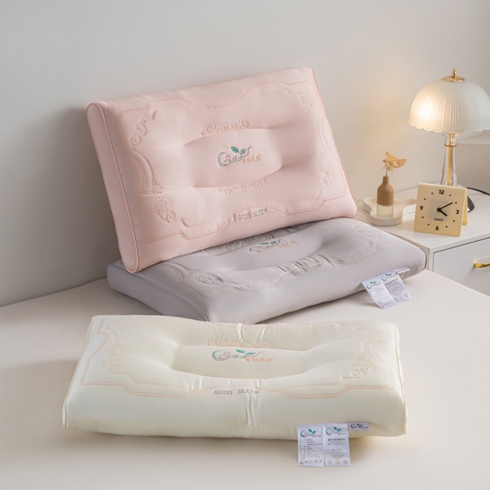 91家纺网 家纺一手货源 找家纺 鼎晟纺 2025新款蚕丝款乳胶成人枕头学生枕芯枕头枕芯 组合图仅做展示不可下单