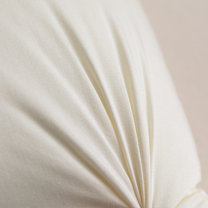 91家纺网 家纺一手货源 找家纺 鼎晟纺 2025新款蚕丝款乳胶成人枕头学生枕芯枕头枕芯 蚕丝款乳胶枕-米白色